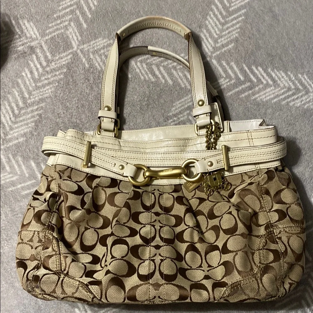 Coach Signature Canvas and Leather Tote in Khaki/Chalk